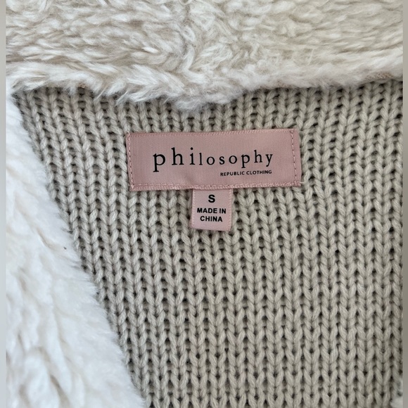 Philosophy Jacket- cream with faux fur collar - Picture 2 of 7